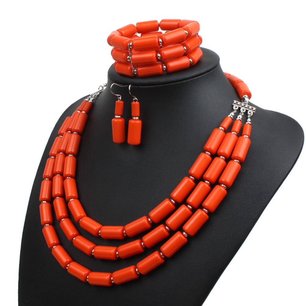 Colorful beaded beaded three-piece multi-layer necklace set