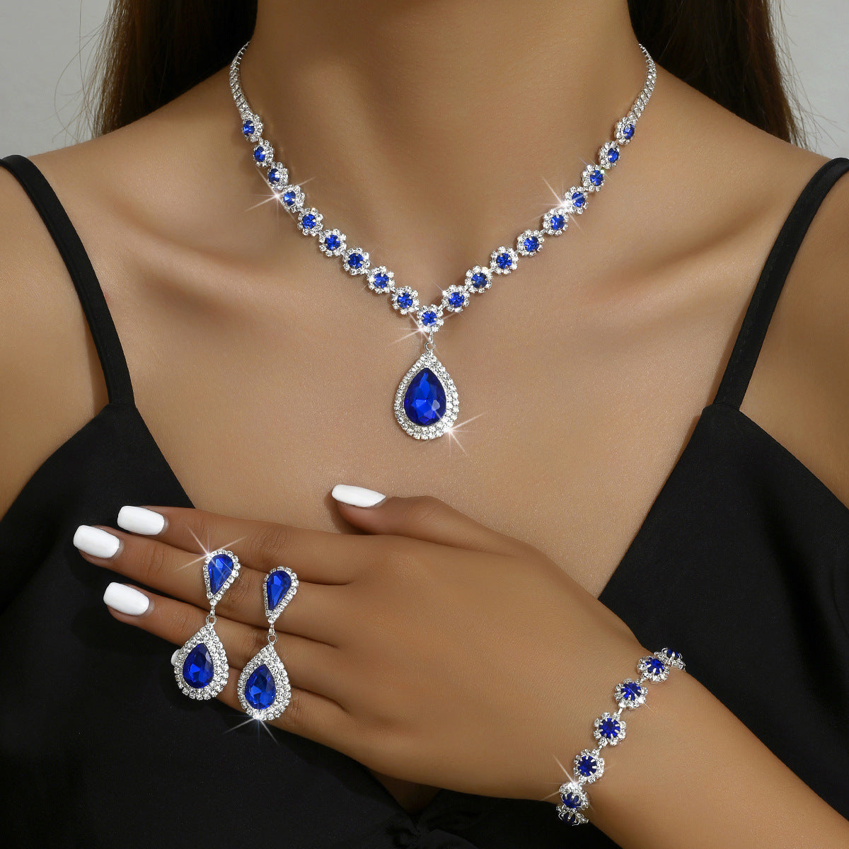 Fashion Bridal Jewelry Suit Necklace Ear Stud Bracelet Three-piece Set