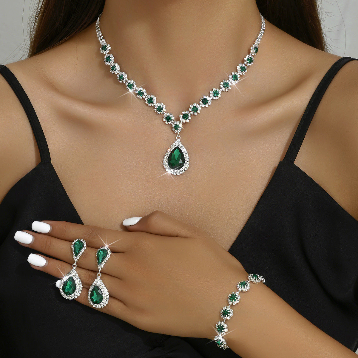 Fashion Bridal Jewelry Suit Necklace Ear Stud Bracelet Three-piece Set