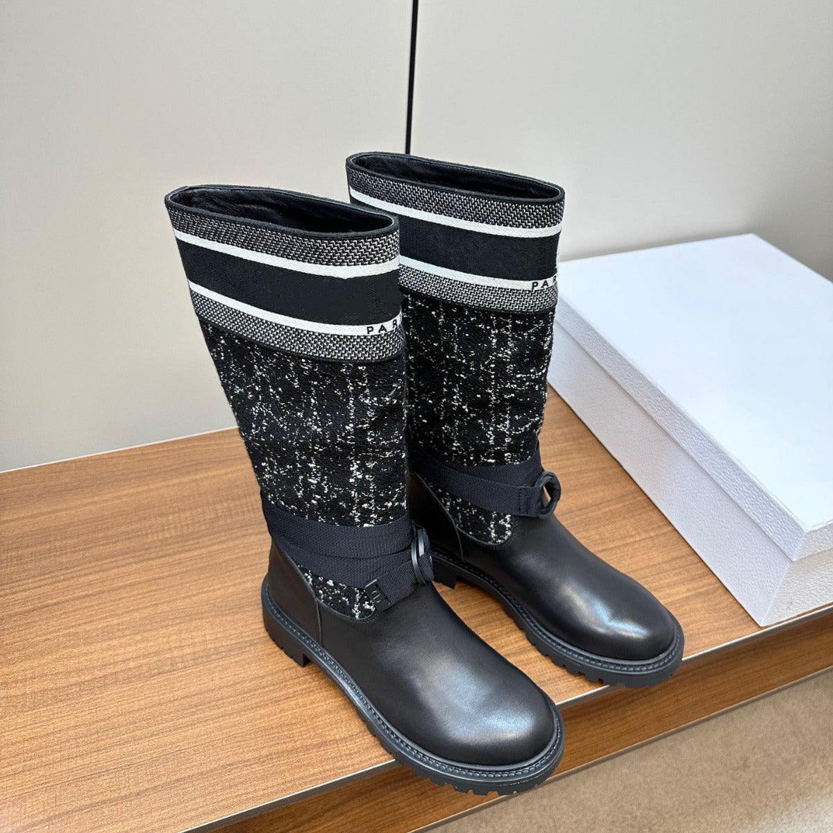 Embroidered Boots Women's Block Heel Rider Boots Slip Sleeve Chelsea