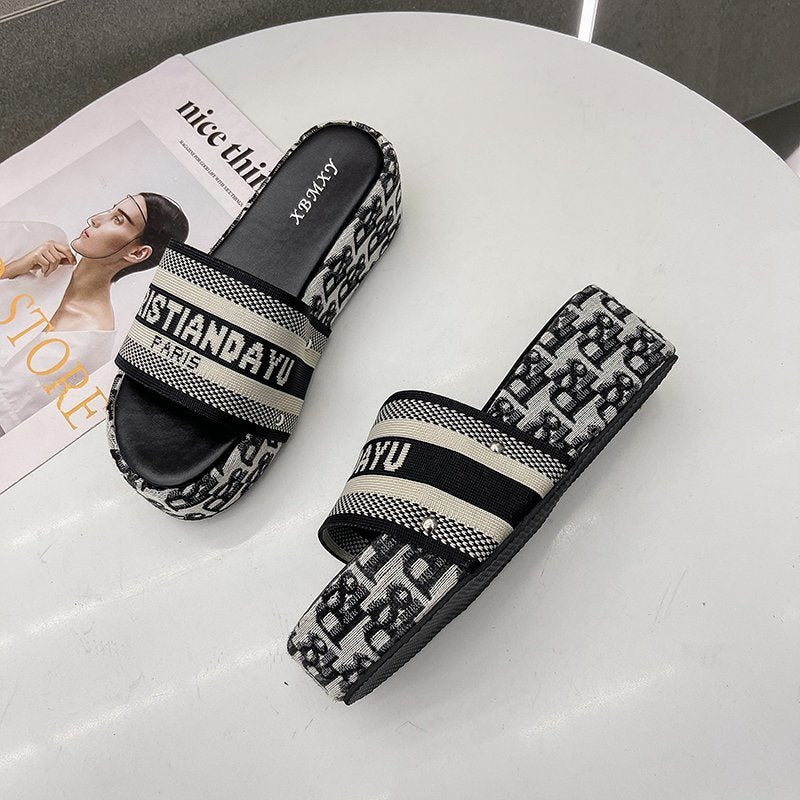Women's Fashion Platform Slippers – Monogram Print &amp; Elevated Sole