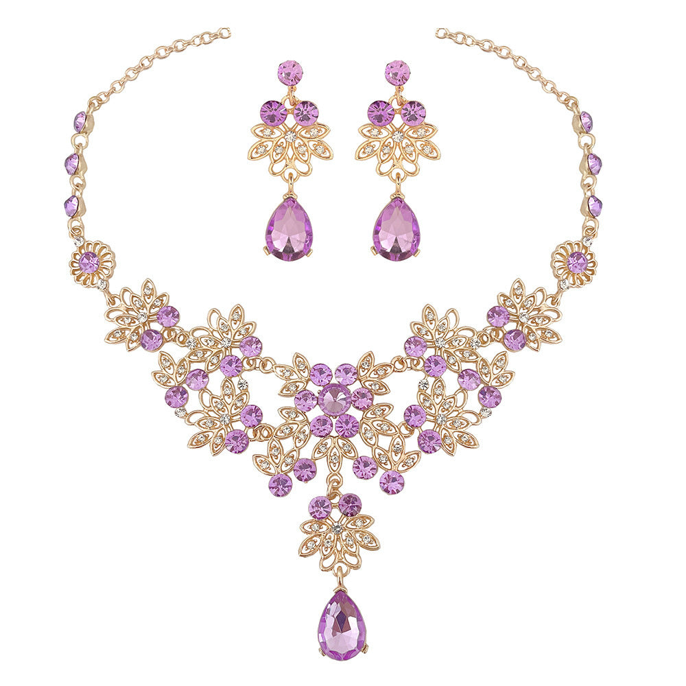 Emerald and Gold Jewelry Set - Necklace and Earrings
