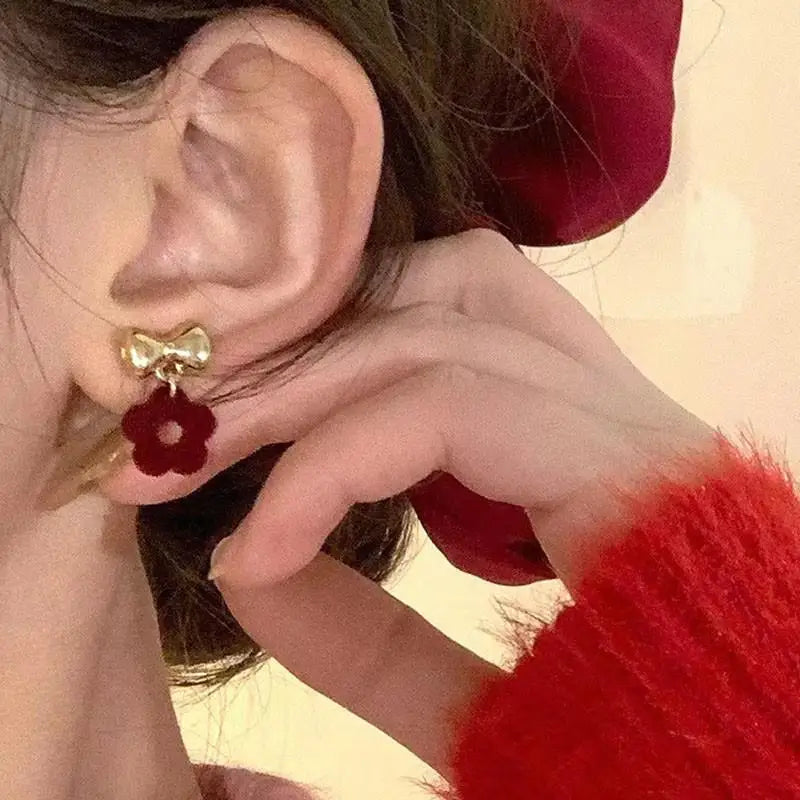 Vintage Wine Red Flocking Flower Drop Earrings For Women Jewelry 2025 Trending Long Bowknot Crystal Pearl Bridal Dress Earrings