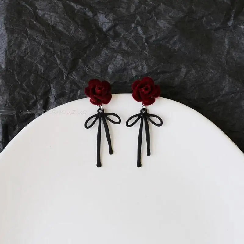 Vintage Wine Red Flocking Flower Drop Earrings For Women Jewelry 2025 Trending Long Bowknot Crystal Pearl Bridal Dress Earrings