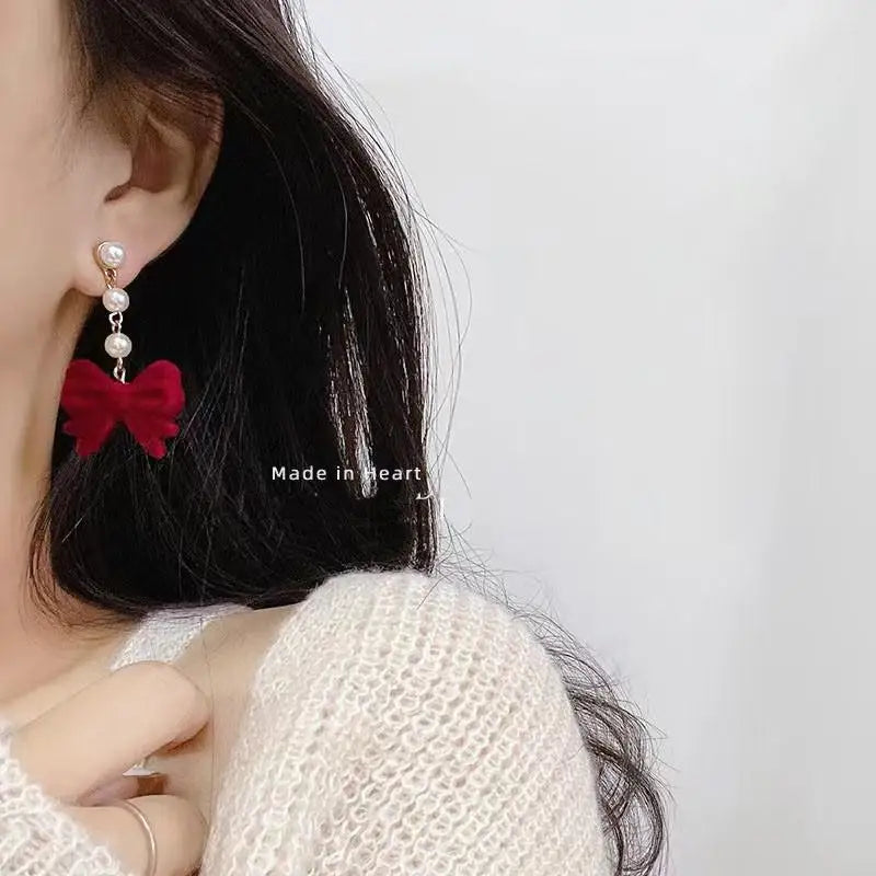 Vintage Wine Red Flocking Flower Drop Earrings For Women Jewelry 2025 Trending Long Bowknot Crystal Pearl Bridal Dress Earrings