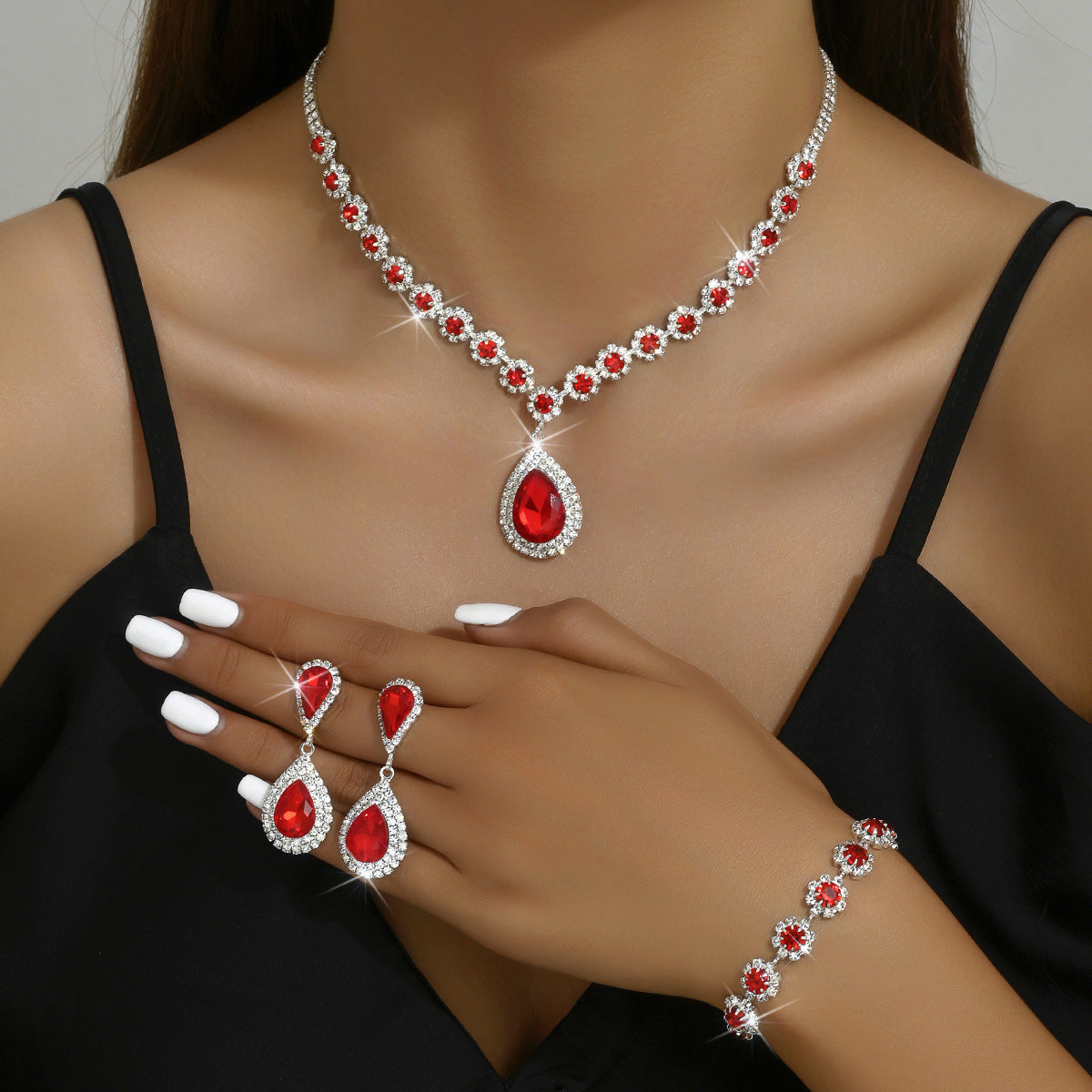 Fashion Bridal Jewelry Suit Necklace Ear Stud Bracelet Three-piece Set